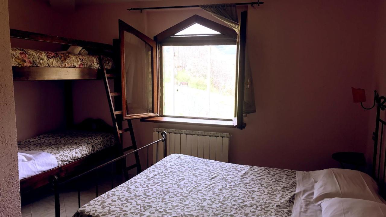 Pian d'Isola Bed and Breakfast Costacciaro Buitenkant foto