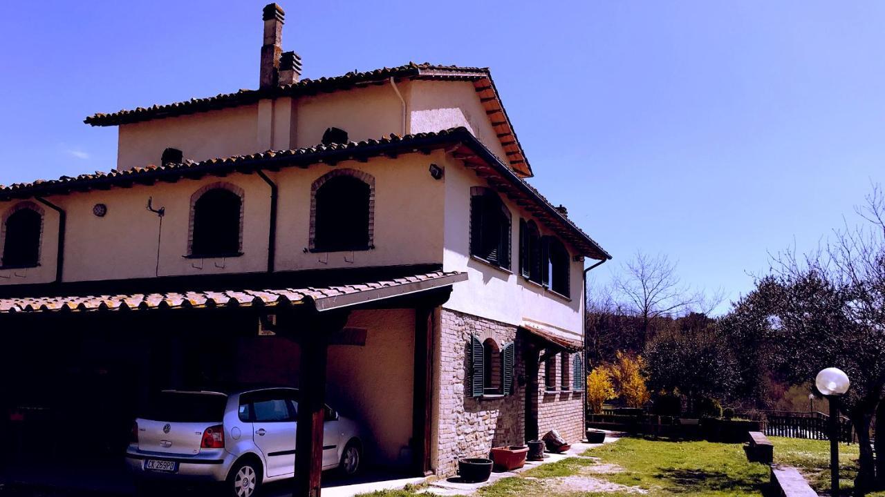 Pian d'Isola Bed and Breakfast Costacciaro Buitenkant foto